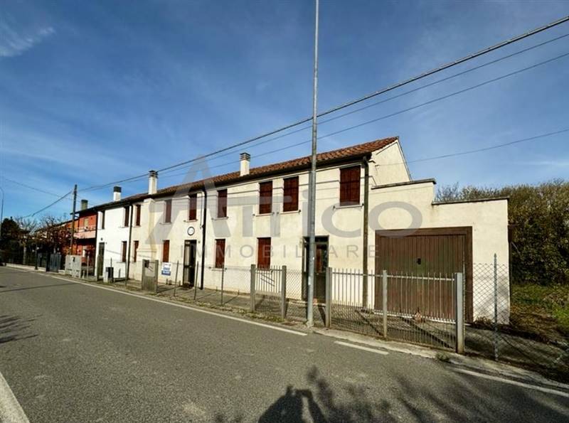 casa indipendente in vendita a Ceregnano