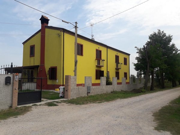 casa indipendente in vendita a Ceregnano