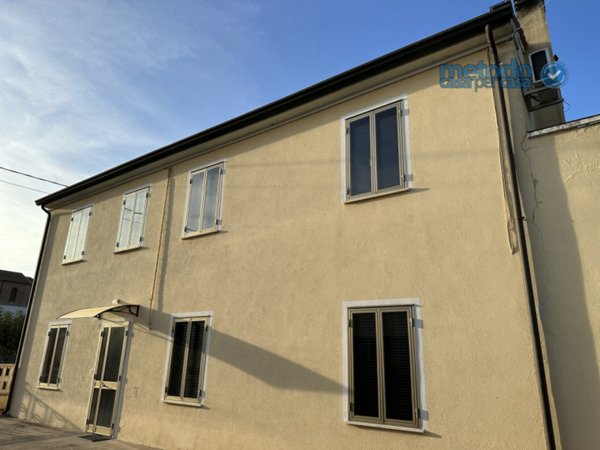 casa indipendente in vendita a Ceregnano