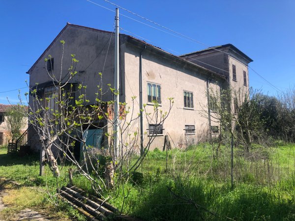 terreno edificabile in vendita a Ceregnano