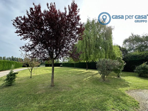 casa indipendente in vendita a Ceregnano