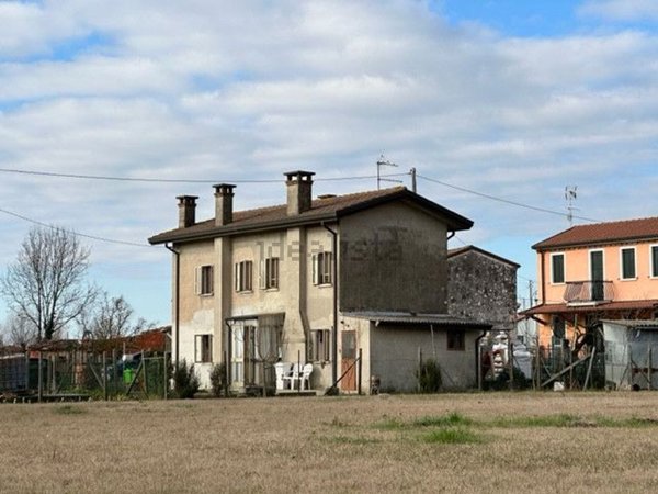 casa indipendente in vendita a Ceregnano