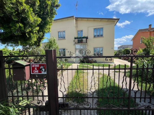 casa indipendente in vendita a Ceregnano