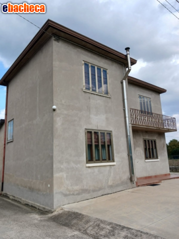 casa indipendente in vendita a Ceregnano