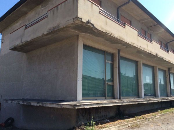 negozio in vendita a Ceregnano