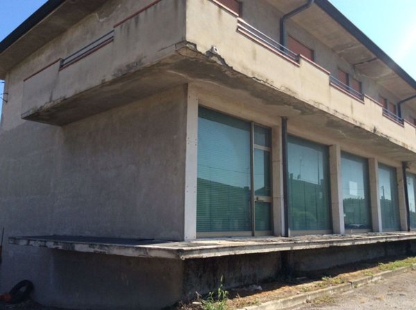 negozio in vendita a Ceregnano