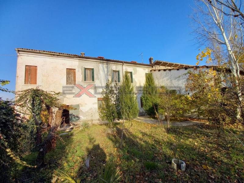casa indipendente in vendita a Ceregnano