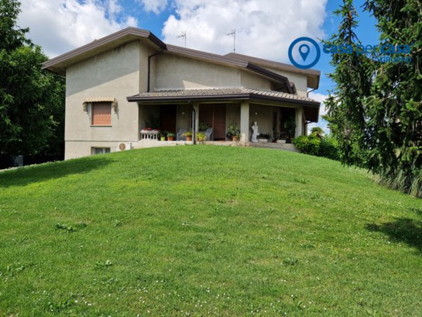 casa indipendente in vendita a Ceregnano