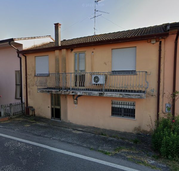 casa indipendente in vendita a Ceregnano