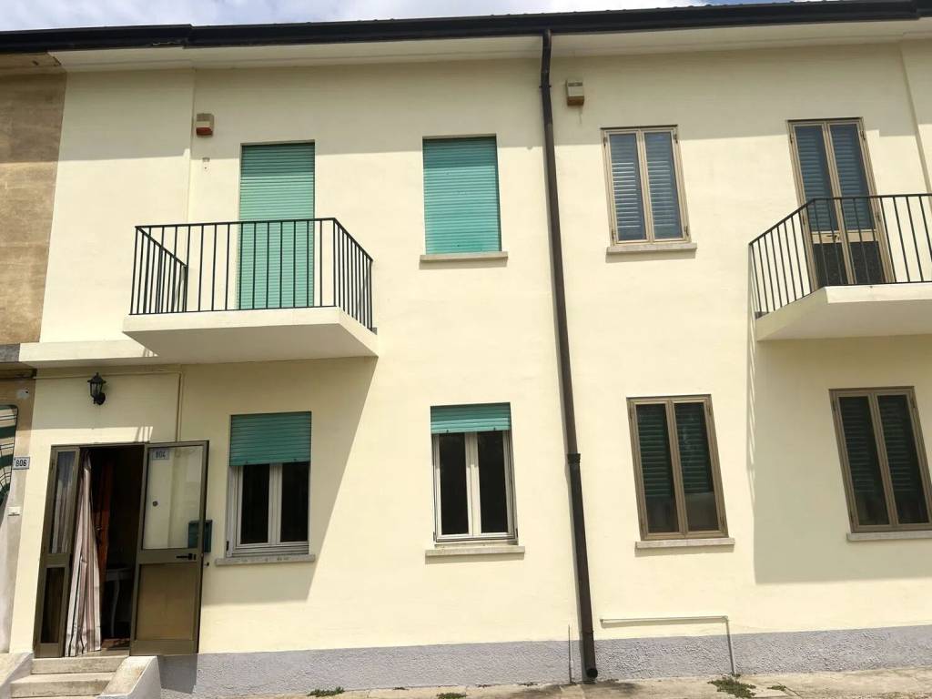 casa indipendente in vendita a Ceregnano