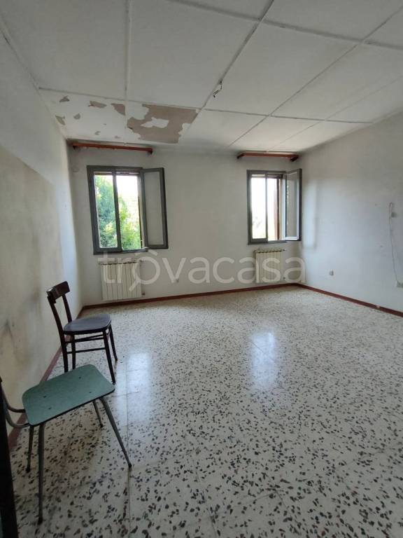 casa indipendente in vendita a Ceregnano