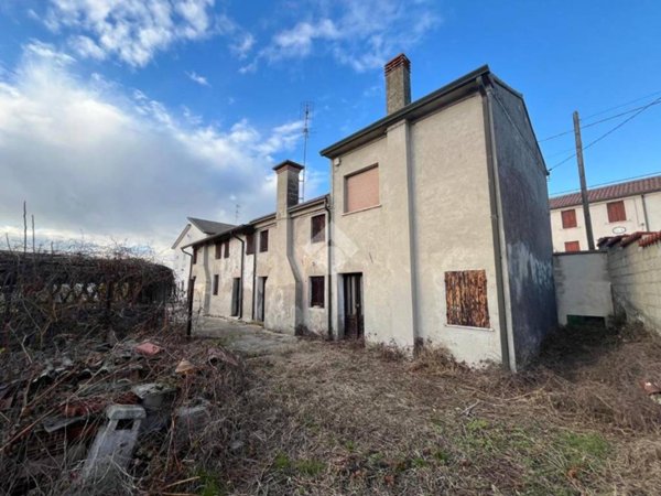 casa indipendente in vendita a Ceregnano