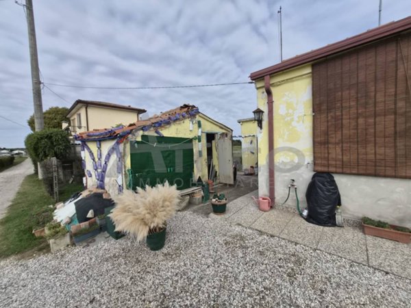 casa indipendente in vendita a Ceregnano