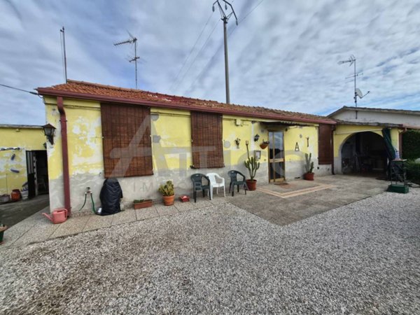 casa indipendente in vendita a Ceregnano