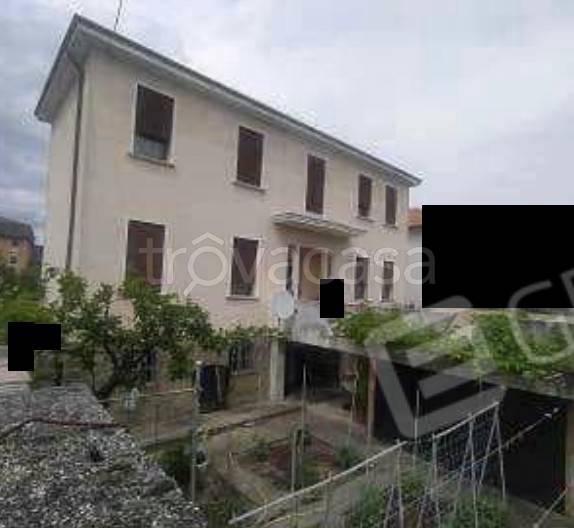 casa indipendente in vendita a Ceregnano