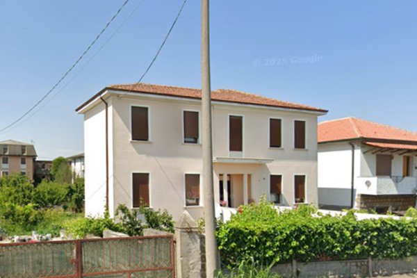 casa indipendente in vendita a Ceregnano
