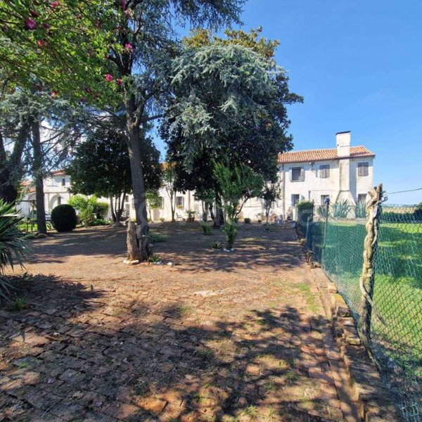 casa indipendente in vendita a Ceregnano