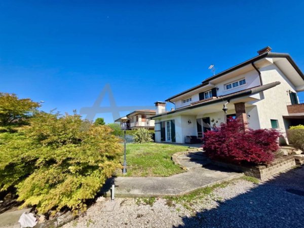 casa indipendente in vendita a Ceregnano