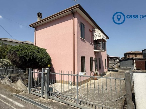 casa indipendente in vendita a Ceregnano