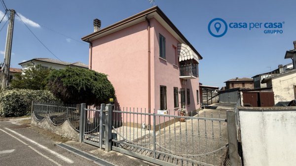 casa indipendente in vendita a Ceregnano