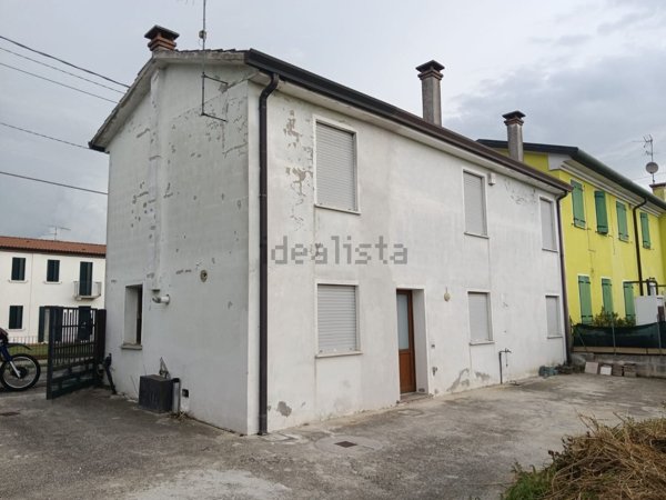 casa indipendente in vendita a Ceregnano