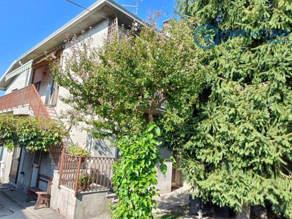 casa indipendente in vendita a Ceregnano