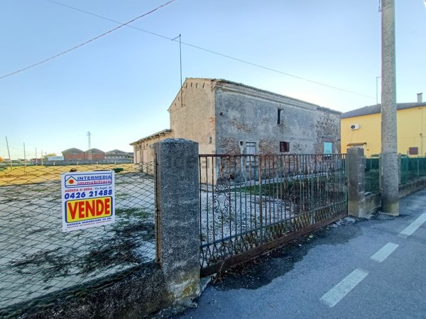 quadrivano in vendita a Corbola