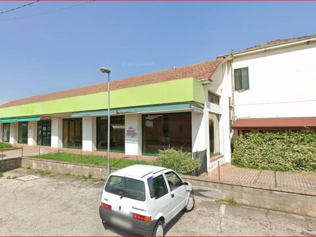 negozio in vendita a Costa di Rovigo