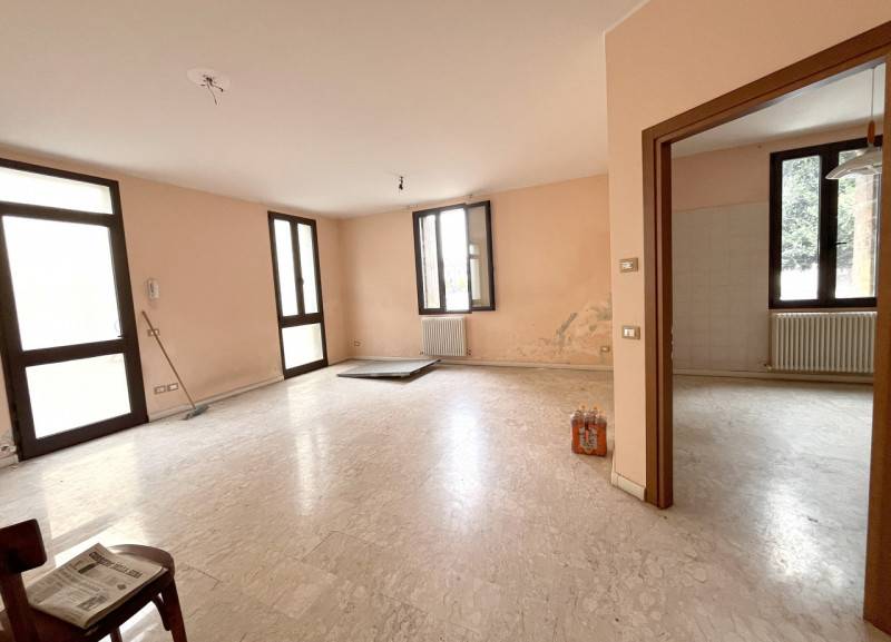 intera palazzina in vendita a Costa di Rovigo