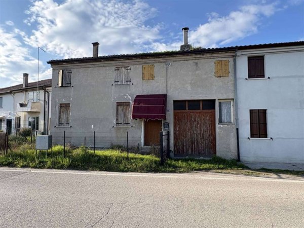 casa indipendente in vendita a Costa di Rovigo