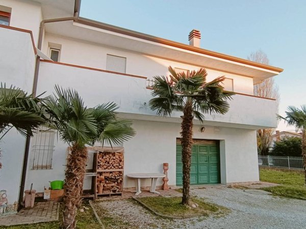 casa indipendente in vendita a Costa di Rovigo