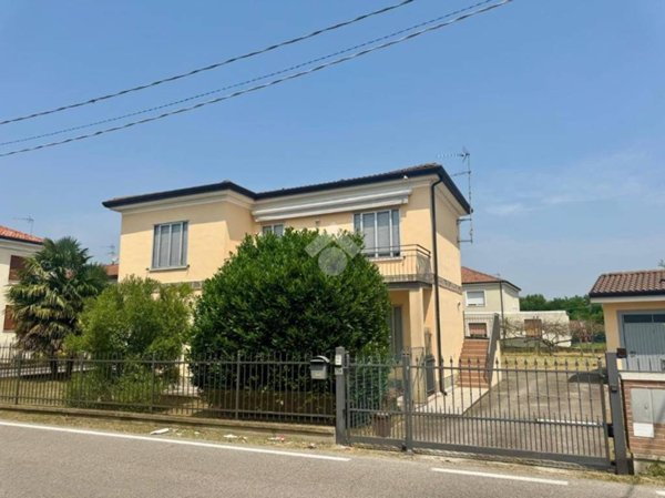 appartamento in vendita a Costa di Rovigo