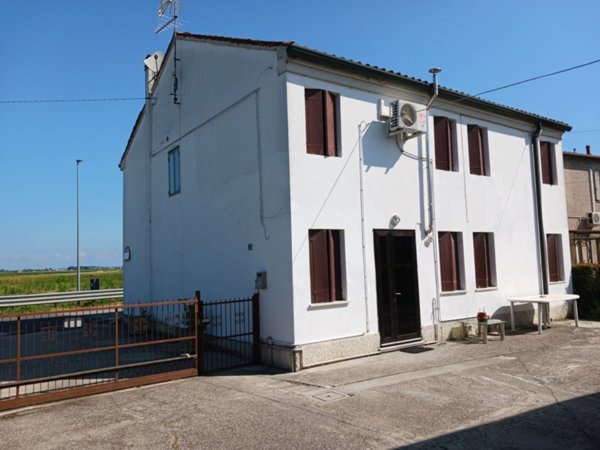 casa indipendente in vendita a Costa di Rovigo