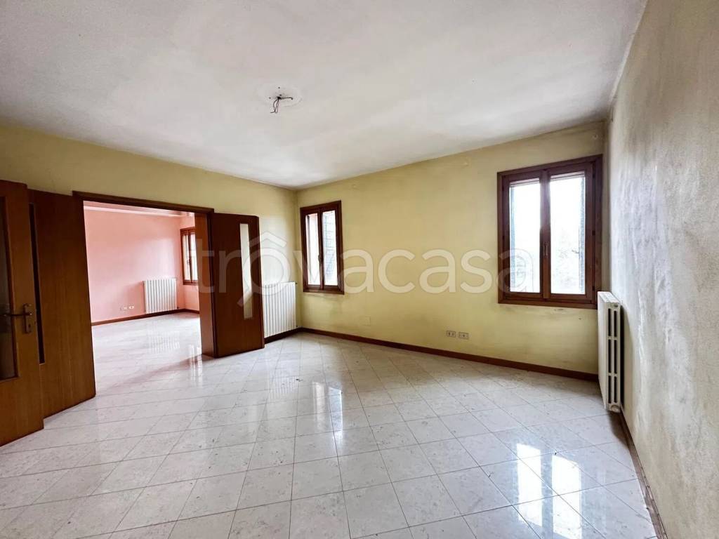 appartamento in vendita a Costa di Rovigo