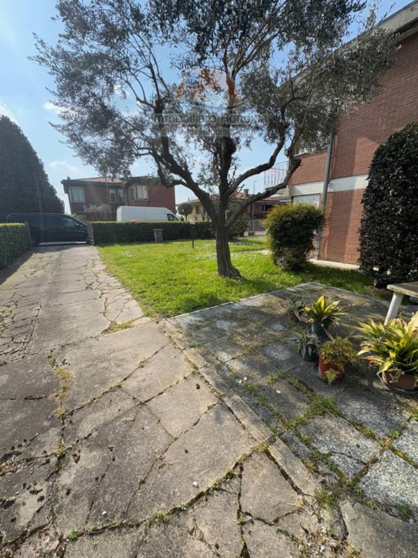 casa indipendente in vendita a Costa di Rovigo