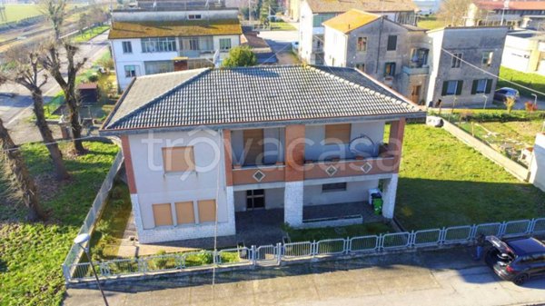 casa indipendente in vendita a Costa di Rovigo