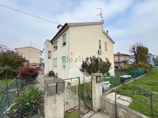 appartamento in vendita a Costa di Rovigo