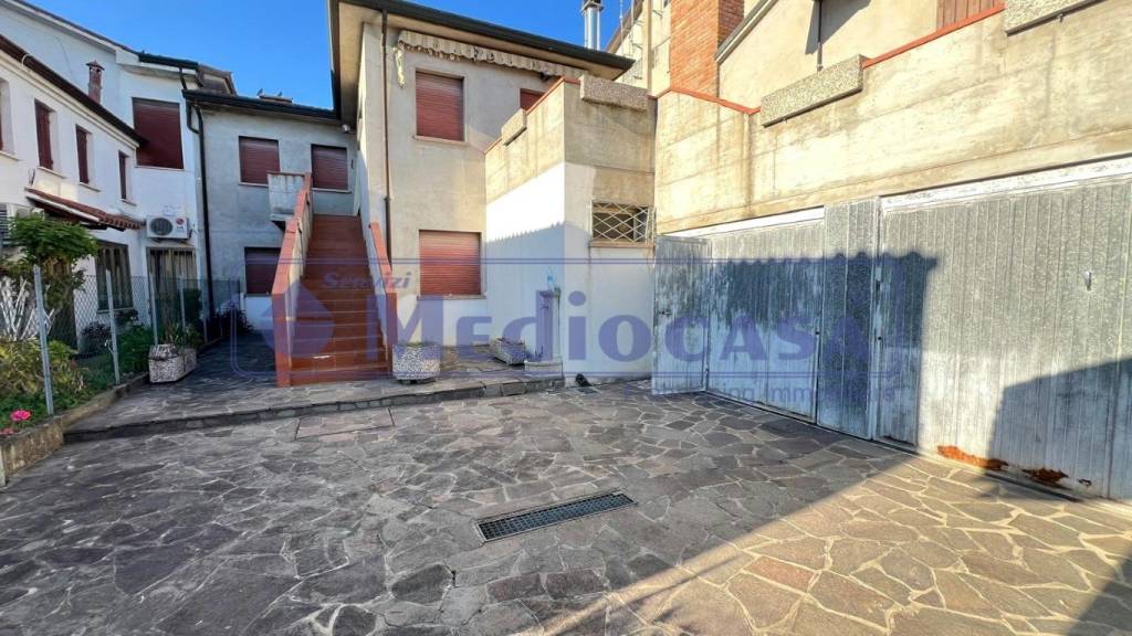 appartamento in vendita a Costa di Rovigo