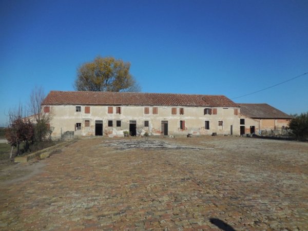 casale in vendita a Costa di Rovigo