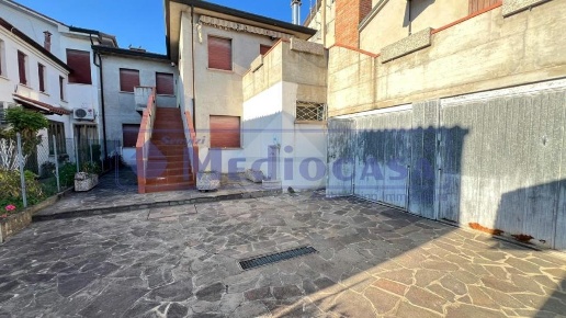 appartamento in vendita a Costa di Rovigo