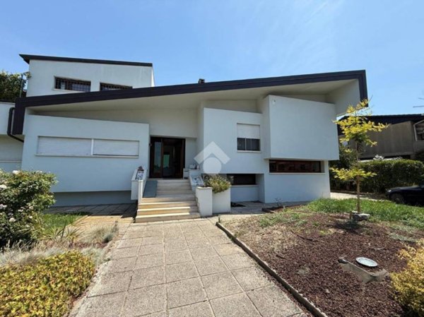 casa indipendente in vendita a Costa di Rovigo