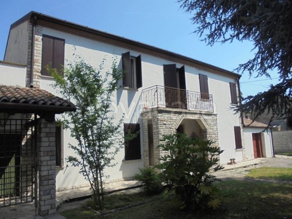 casa indipendente in vendita a Crespino