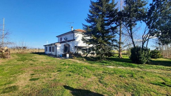 casa indipendente in vendita a Crespino