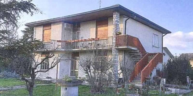 casa indipendente in vendita a Crespino