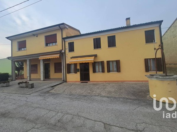 casa indipendente in vendita a Crespino in zona Arginello