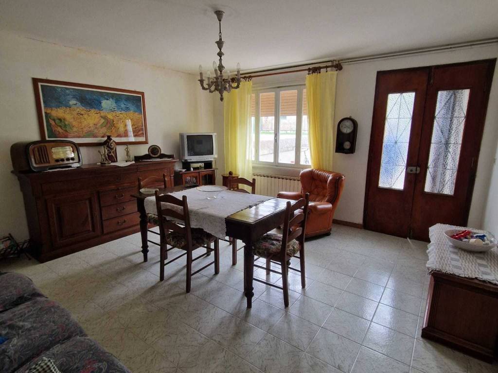 casa indipendente in vendita a Crespino