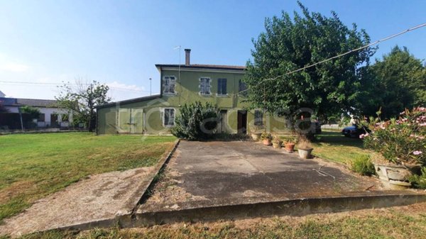 casa indipendente in vendita a Crespino