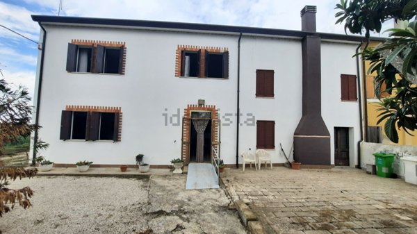 casa indipendente in vendita a Crespino in zona Arginello