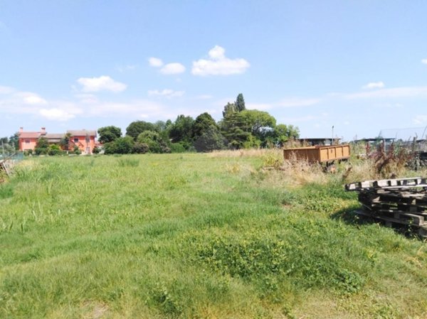 locale di sgombero in vendita a Crespino in zona San Cassiano