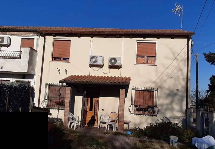 appartamento in vendita a Crespino in zona Aguiaro